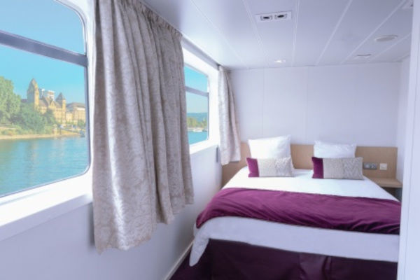Cat C Stateroom Outside Double Main Deck