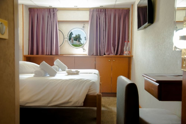 Cat B Stateroom Outside Main Deck