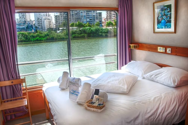Cat C Stateroom Outside Double Upper Deck