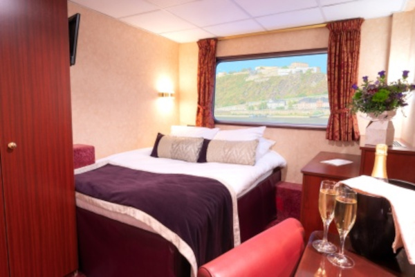 Cat A Stateroom Outside Double Main Deck