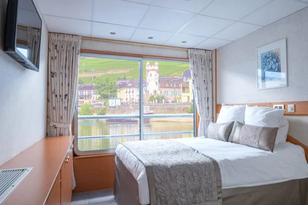 Cat C Stateroom Outside Double Intermediate Deck