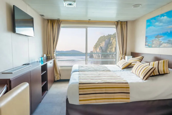 Cat C Stateroom Outside Upper Deck