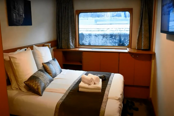 Cat B Stateroom Outside Upper Deck Adapted MR