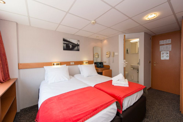 Cat B Stateroom Outside Upper Deck