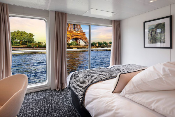 Cat A Stateroom Outside Main Deck