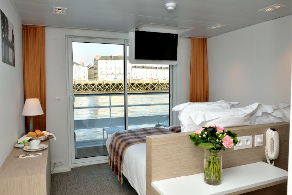 Cat B Stateroom Outside Main Deck