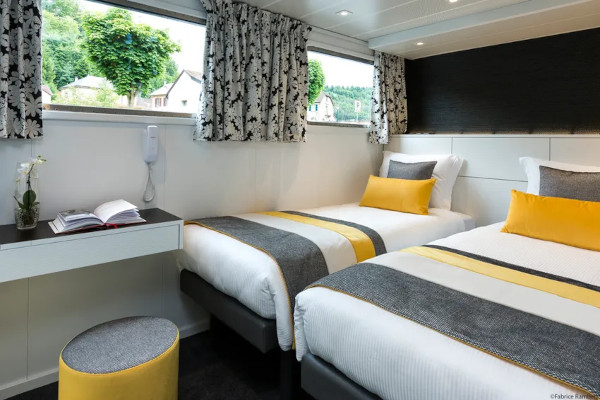 Outside Stateroom Main Deck