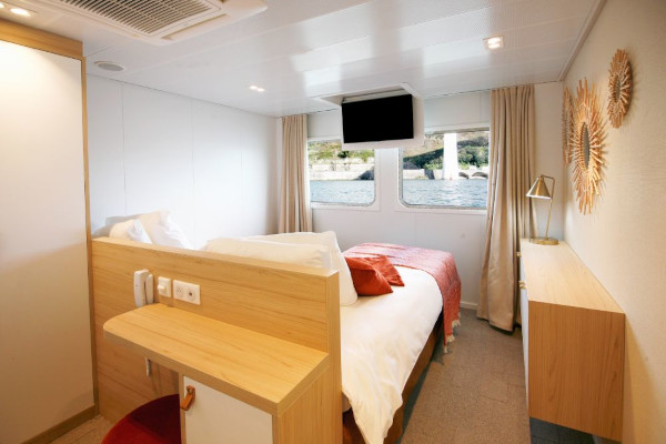 Cat A Stateroom Outside Main Deck