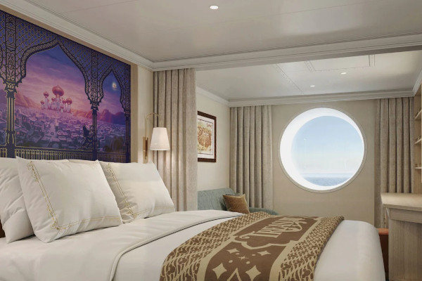 Deluxe Oceanview Stateroom